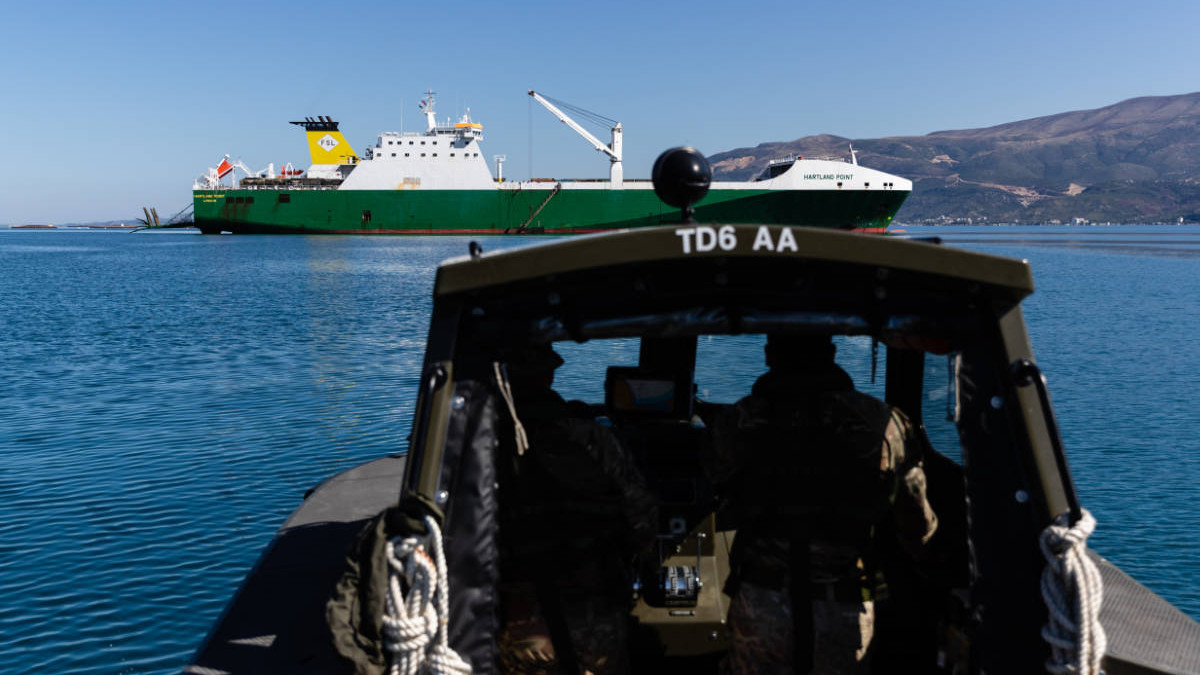 2 AW Shipping Yacht Crew ship LAND-OFFICIAL-104-TEG-20240921-01-121